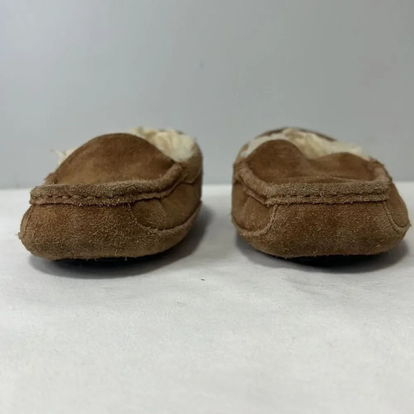 UGG Australia Kids Ascot in Chestnut Genuine Suede, Sheep Wool Slipper Size 2 - Picture 3 of 9